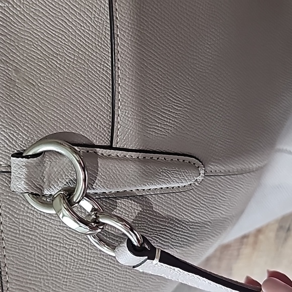 Coach Large Tan Handbag - Picture 9 of 16